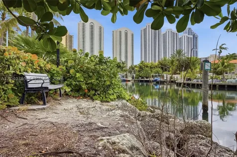 16500 Collins Avenue Sunny Isles Beach FL 33160