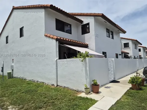 6201 SW 138 Th Ct Apart G Miami FL 33183