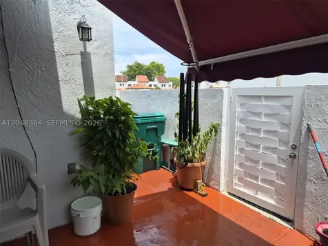 6201 SW 138 Th Ct Apart G Miami FL 33183