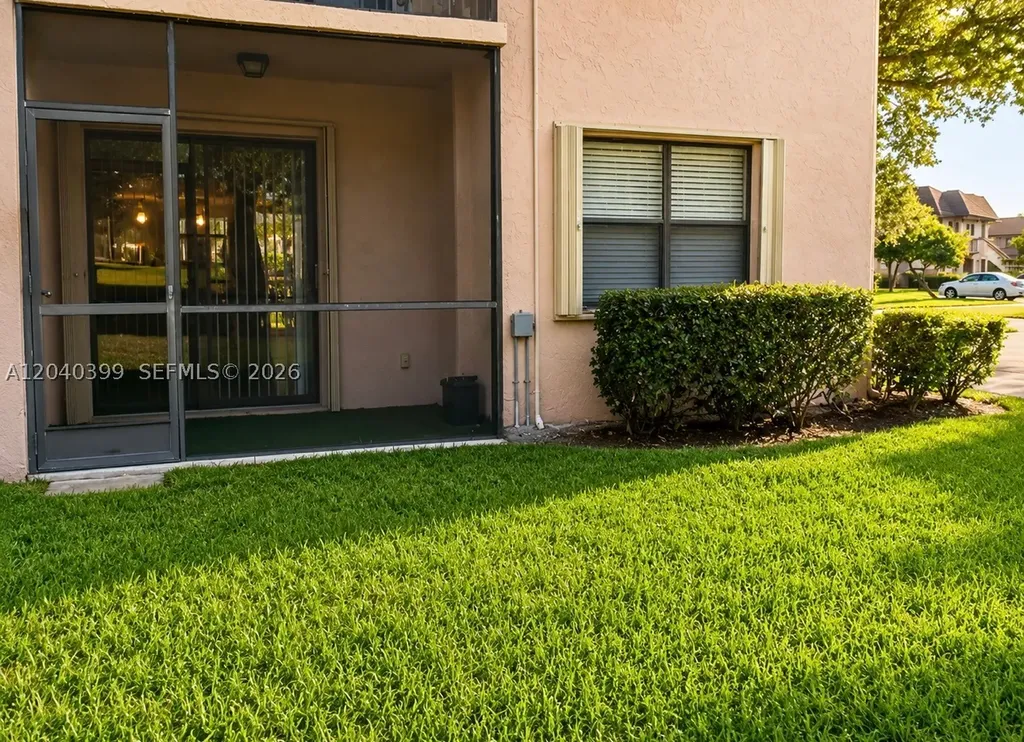 10325 NW 11th Street Pembroke Pines FL 33026