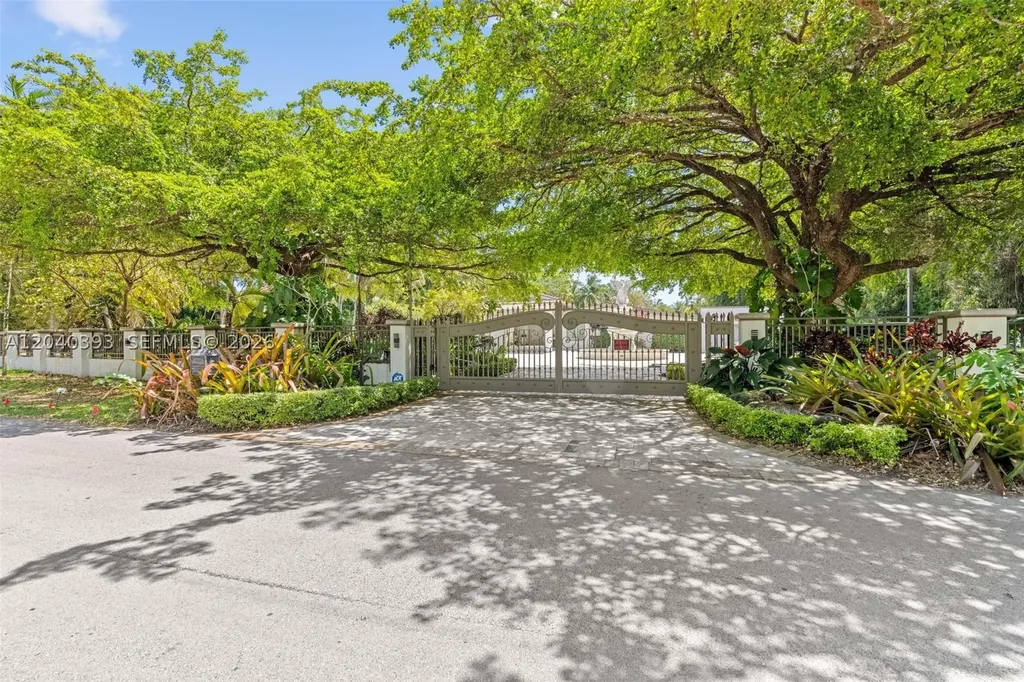 6600 SW 123rd Street Pinecrest FL 33156