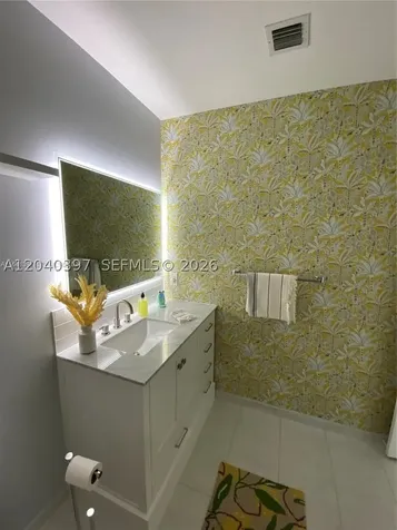 133 NE 2nd Avenue Miami FL 33132