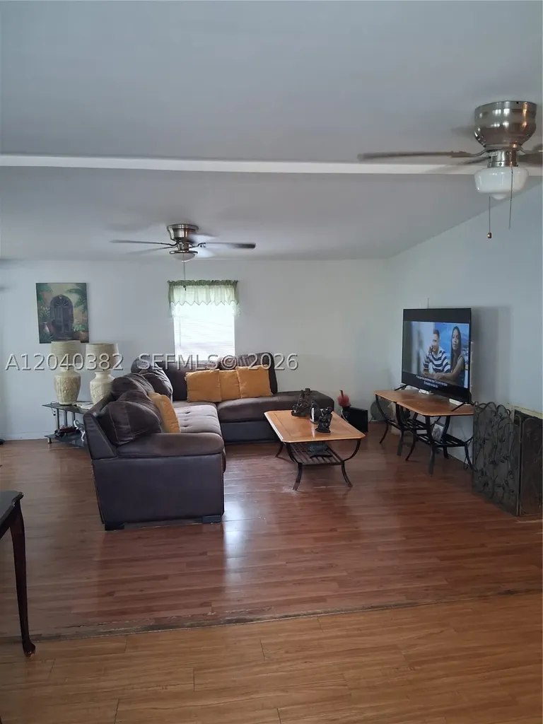 5030 SW 30th Avenue Dania Beach FL 33312