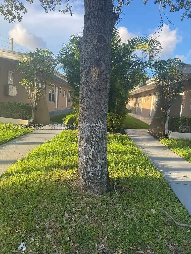 2011 NE 167th Street North Miami Beach FL 33162