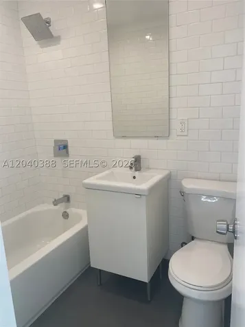 2011 NE 167th Street North Miami Beach FL 33162