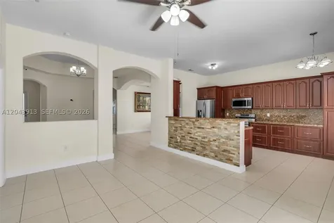 8757 NW 139 Terrace Miami Lakes FL 33018