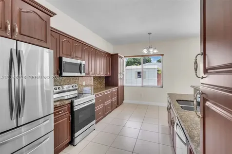 8757 NW 139 Terrace Miami Lakes FL 33018
