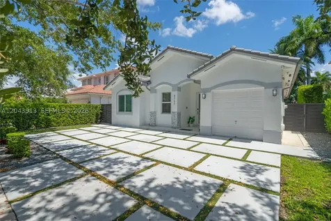 8757 NW 139 Terrace Miami Lakes FL 33018