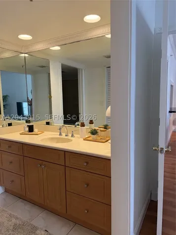 520 Brickell Key Drive Miami FL 33131
