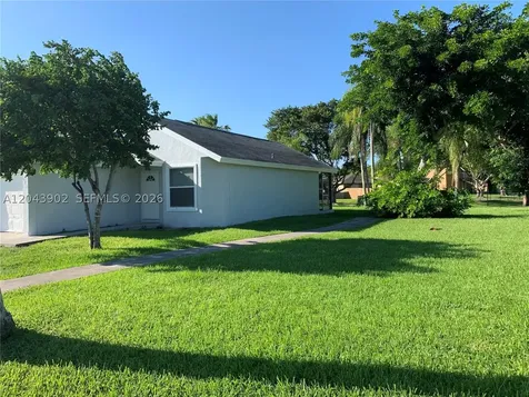 848 SW 10th Street Florida City FL 33034