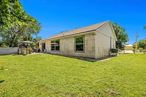 1318 Bayport Avenue Marco Island FL 34145