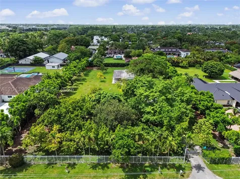 11380 SW 93rd Street Miami FL 33176