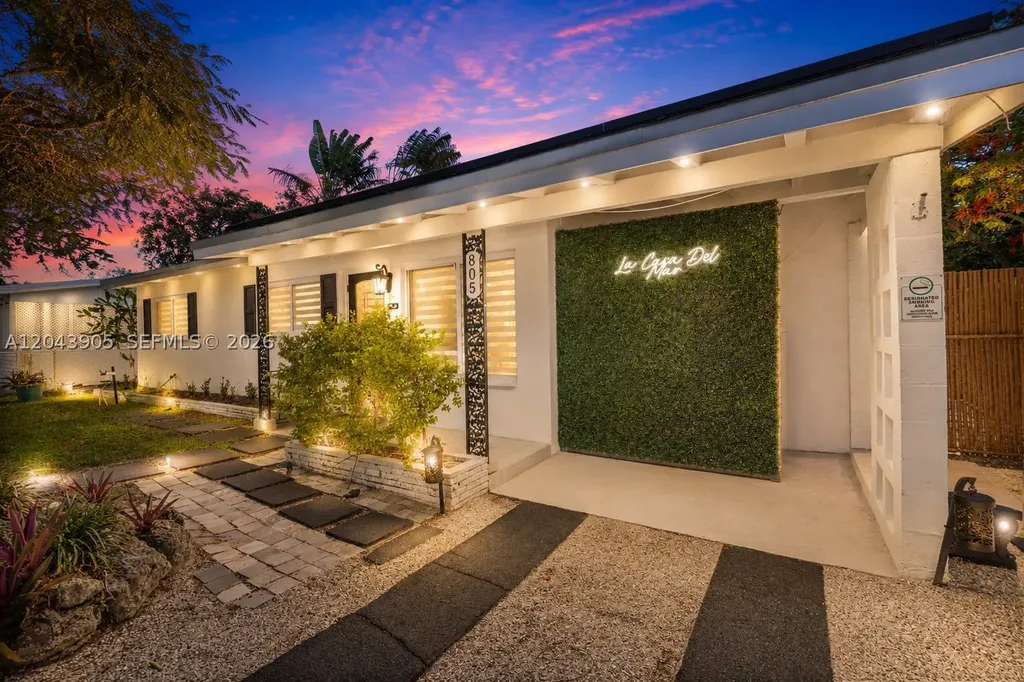 805 SW 22nd Avenue Fort Lauderdale FL 33312