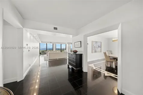 5500 Collins Avenue Miami Beach FL 33140