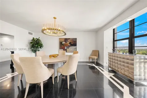 5500 Collins Avenue Miami Beach FL 33140
