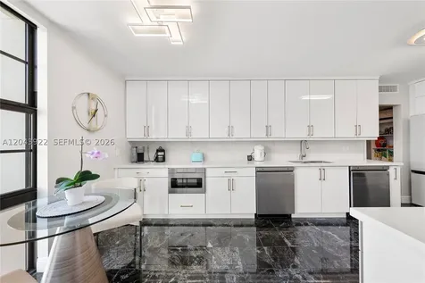 5500 Collins Avenue Miami Beach FL 33140