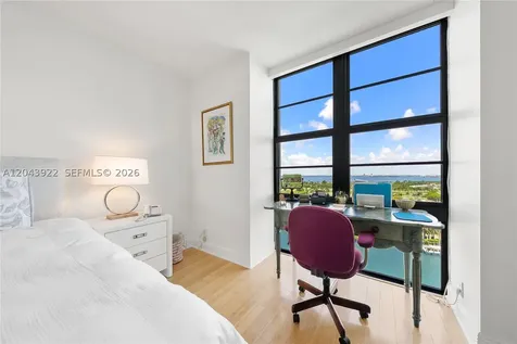 5500 Collins Avenue Miami Beach FL 33140