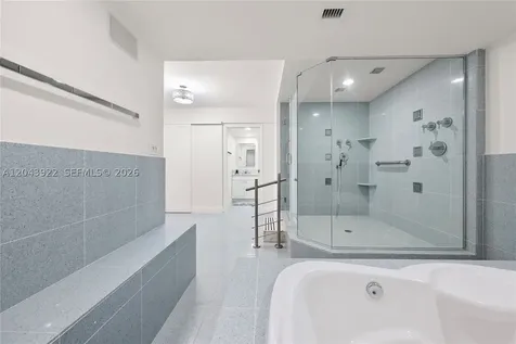 5500 Collins Avenue Miami Beach FL 33140