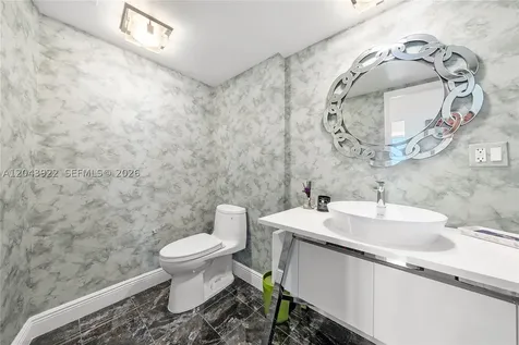 5500 Collins Avenue Miami Beach FL 33140