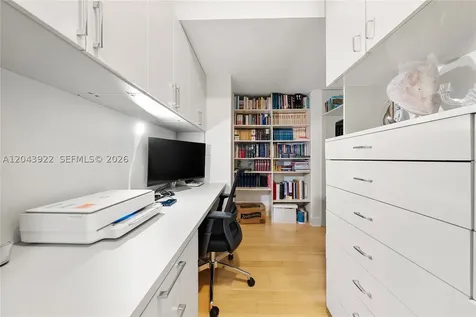 5500 Collins Avenue Miami Beach FL 33140