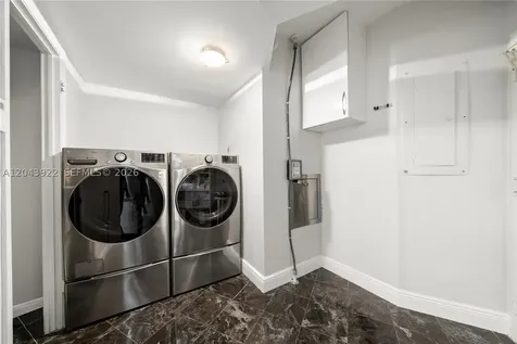 5500 Collins Avenue Miami Beach FL 33140
