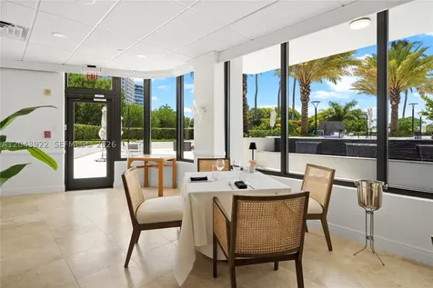 5500 Collins Avenue Miami Beach FL 33140