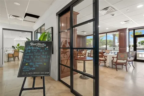 5500 Collins Avenue Miami Beach FL 33140