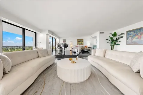 5500 Collins Avenue Miami Beach FL 33140