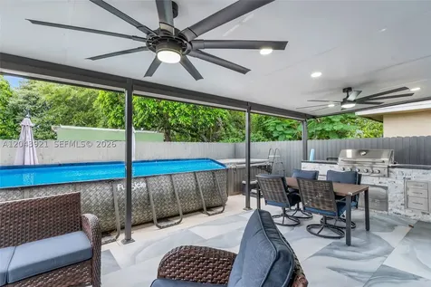 7031 NW 20th Avenue Miami FL 33147