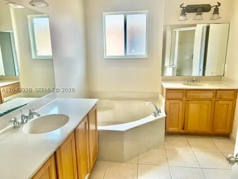 946 NW 206th Street Miami Gardens FL 33169
