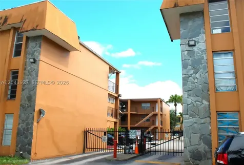 1230 W 54th Street Hialeah FL 33012
