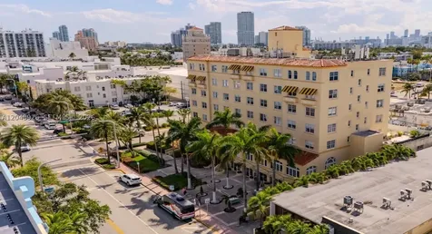 1300 Collins NE Street Miami FL 33139