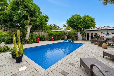 1401 NE 33rd Street Oakland Park FL 33334