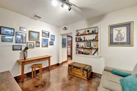 1401 NE 33rd Street Oakland Park FL 33334