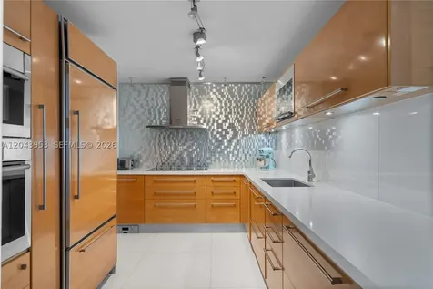 11 Island Avenue Miami Beach FL 33139