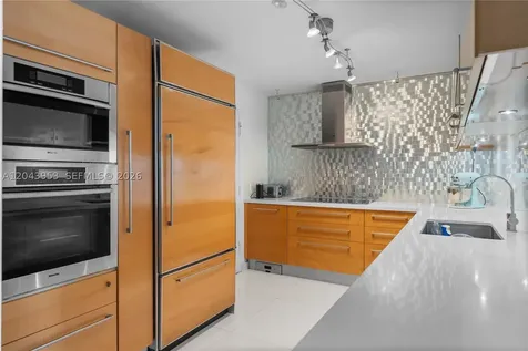 11 Island Avenue Miami Beach FL 33139