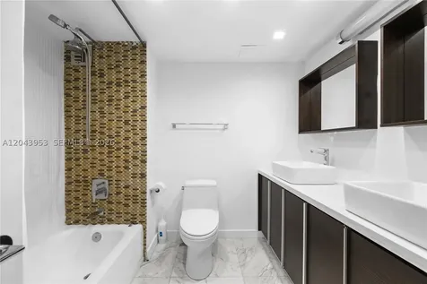 11 Island Avenue Miami Beach FL 33139