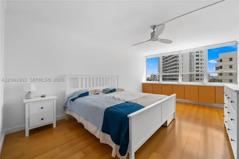 11 Island Avenue Miami Beach FL 33139