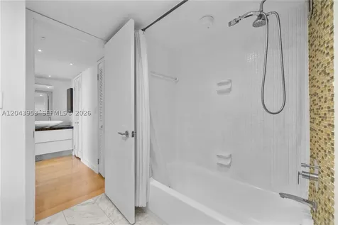 11 Island Avenue Miami Beach FL 33139