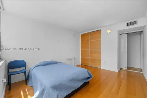 11 Island Avenue Miami Beach FL 33139