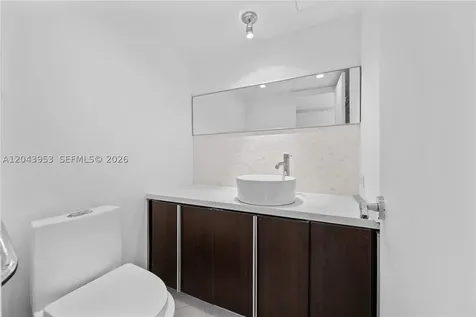 11 Island Avenue Miami Beach FL 33139