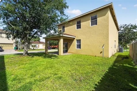 9317 Natures Way Fort Pierce FL 34945