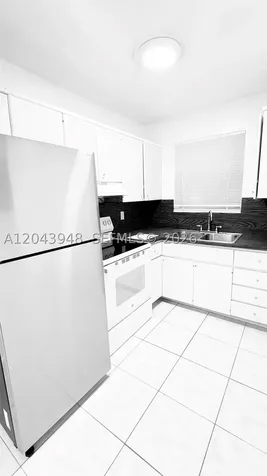 400 SE 9th Court Hallandale Beach FL 33009