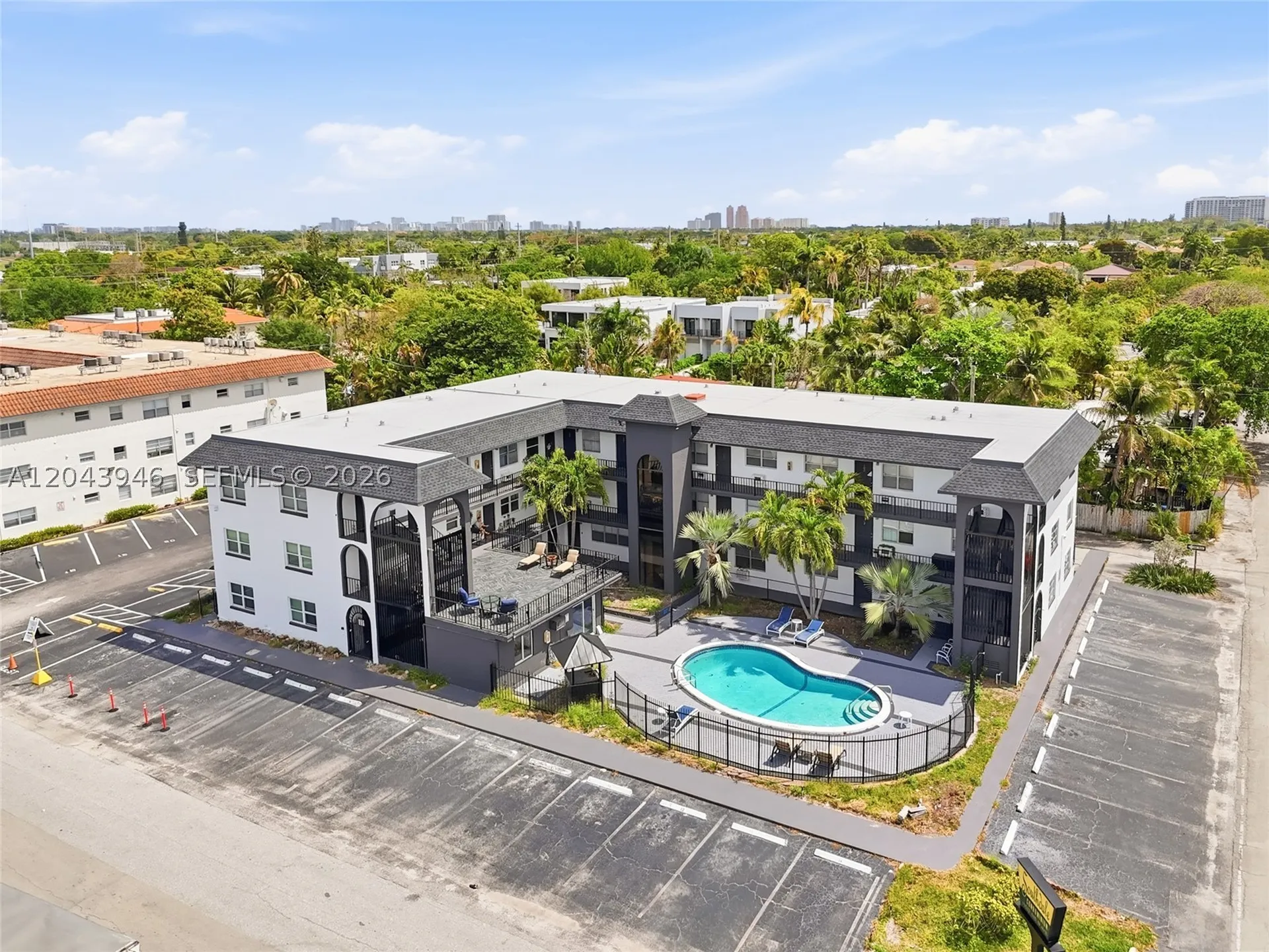 1100 NE 9th Avenue Fort Lauderdale FL 33304