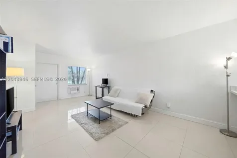 1100 NE 9th Avenue Fort Lauderdale FL 33304