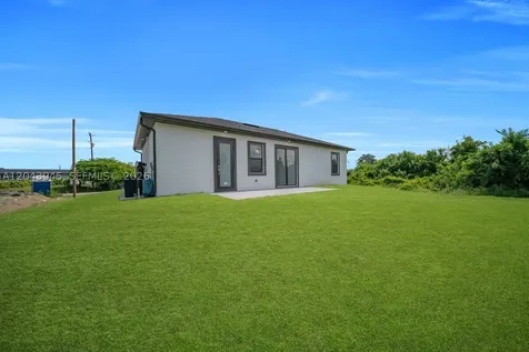 2609 21st Street SW Lehigh Acres FL 33976