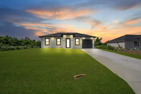 2609 21st Street SW Lehigh Acres FL 33976
