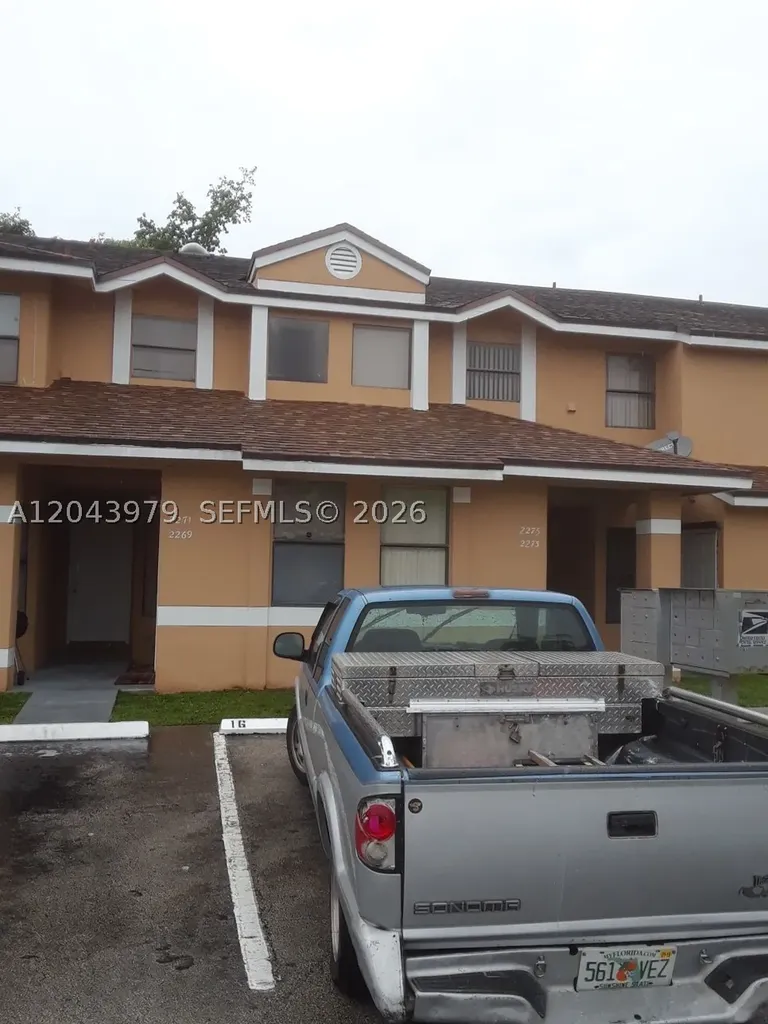 2271 SW 80th Terrace Miramar FL 33025