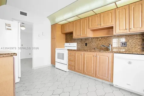 2851 NE 183rd Street Aventura FL 33160