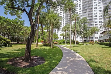 2851 NE 183rd Street Aventura FL 33160